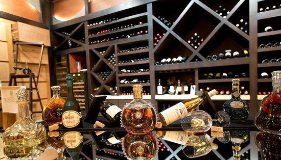 Blanca Blue Restaurant & Lounge